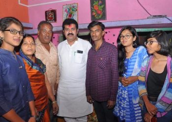 खून कि आत्महत्या : मंत्रीजी नेमके उत्तर द्या : भाग १: पत्रकार हेमंत जोशी 