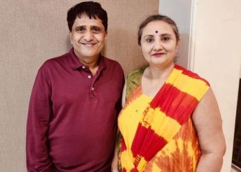 दादा आणि सावरकर : पत्रकार हेमंत जोशी 