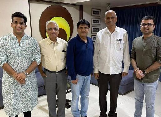 आडनाव लहाने पण कीर्ती महान