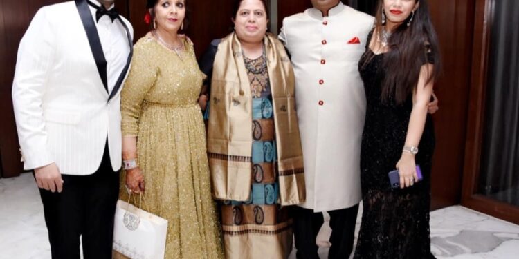 नागेश आणि निशा : छाब्रिया कुटुंब